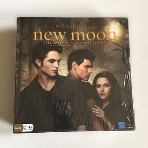 New Sealed The Twilight Saga New Moon Movie Board Game READ